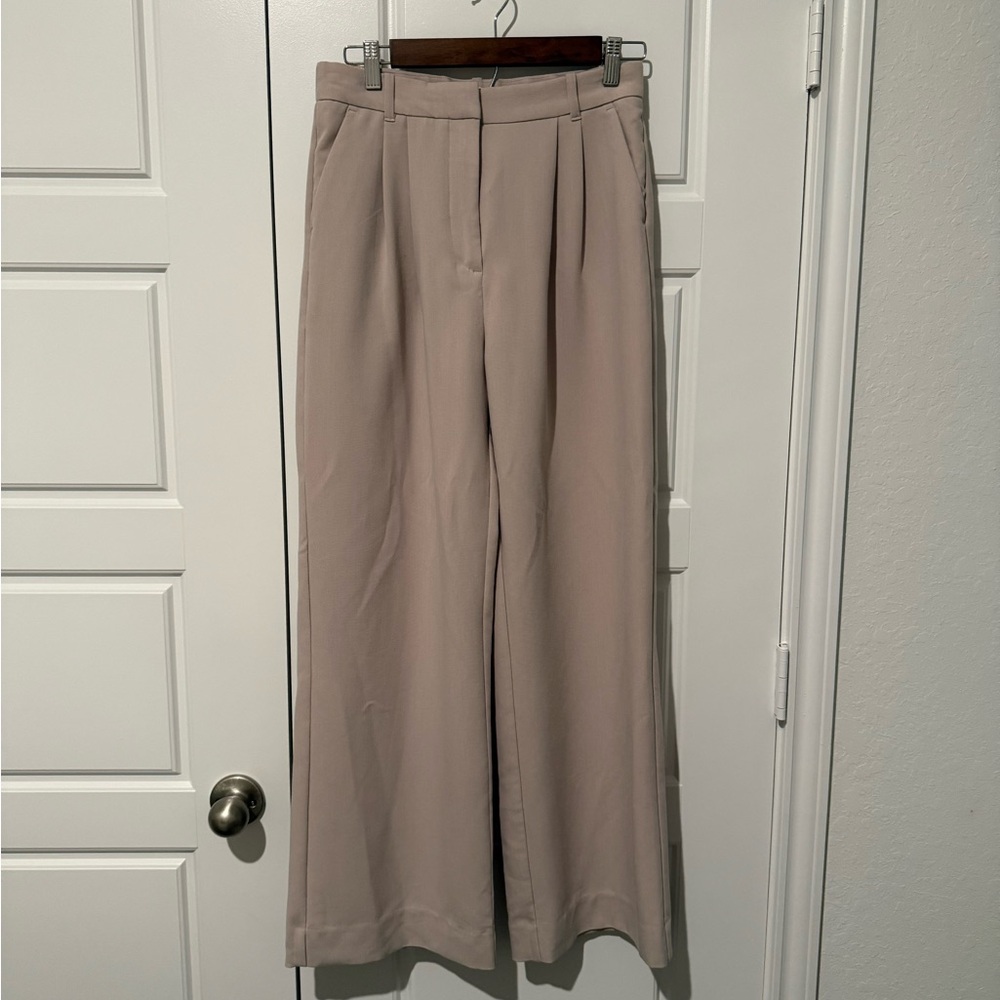 Abercrombie & Fitch Wide-Leg Pleated Pants